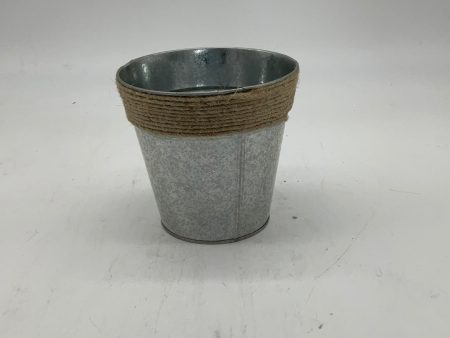 Metal vase with Rope on Sale