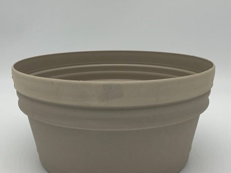 Akro-Mills Villa Planter Online