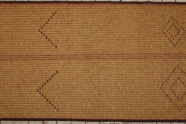 Early Toast Coloured Tuareg Runner with Stepped Diamonds Pattern ............. (4 5  x 16 4 ) Cheap