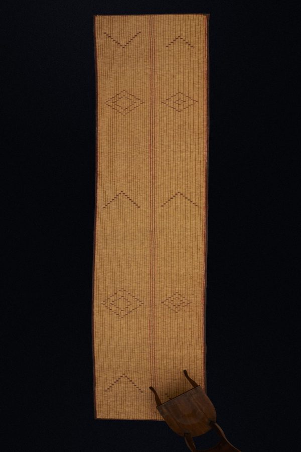 Early Toast Coloured Tuareg Runner with Stepped Diamonds Pattern ............. (4 5  x 16 4 ) Cheap