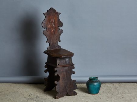 17th Century North Italian Walnut Hall Chair with Carved Crest Online Hot Sale