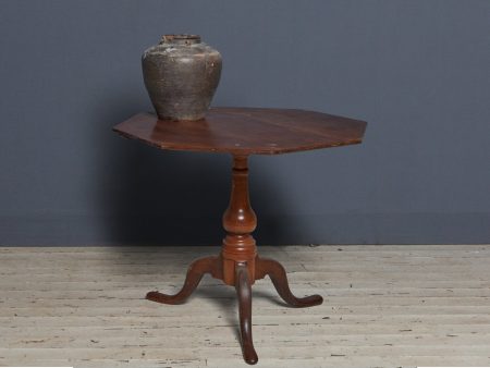 18th Century American Octagonal Tilt Top Table with Cabriole Legs Cheap